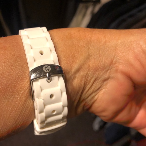 Watch - Picture 2 of 4